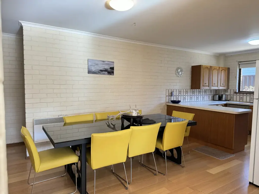 NOW $490/W, Charming 3-Bed Unit in Berridale