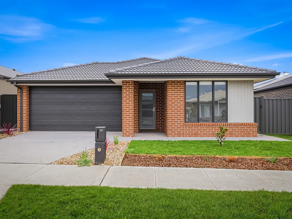 NEW BUILD HOME FOR RENT IN WERRIBEE