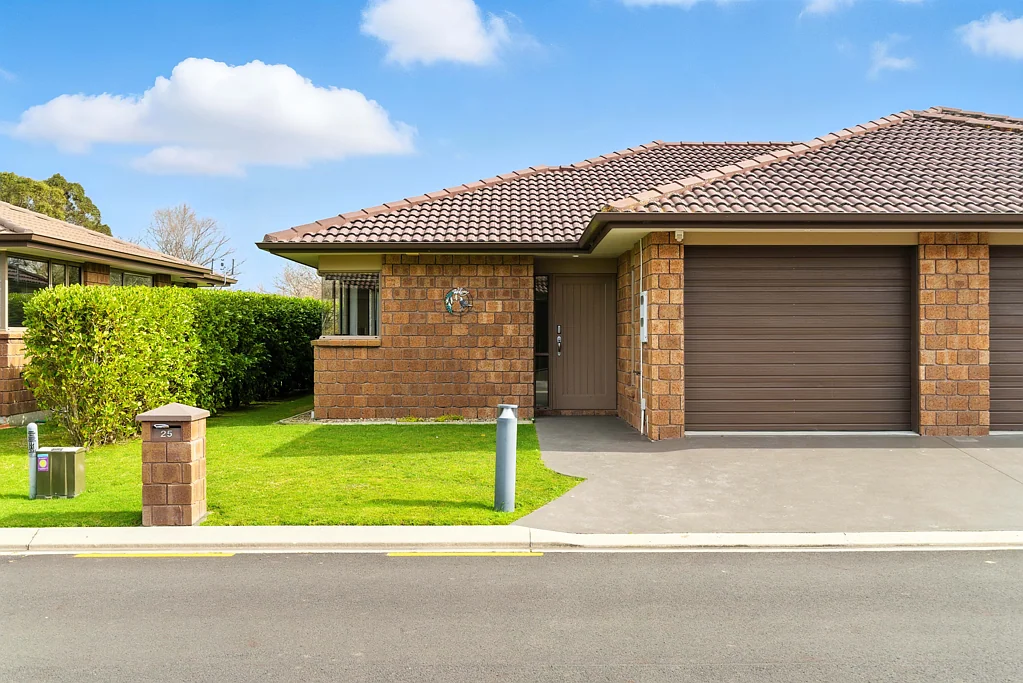 Te Aroha 2Kwarto Effortless living with river views - 50+