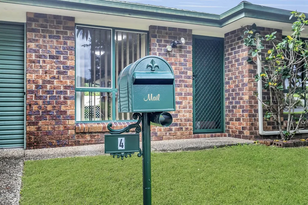 4 Cornuta Close, Bellbowrie, QLD 4070