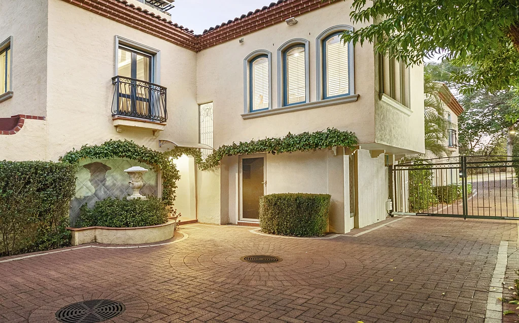8 Crawley Avenue, Crawley, WA 6009
