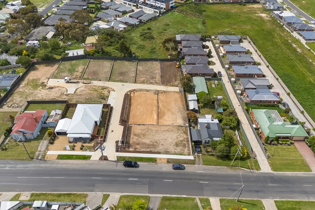 Canadian Prime Ballarat Opportunity: Ready-to-Build Blocks Near Lake Esmond