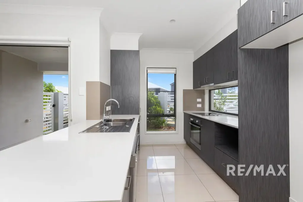 Stunning Low-Set Home in Rochedale Estates!