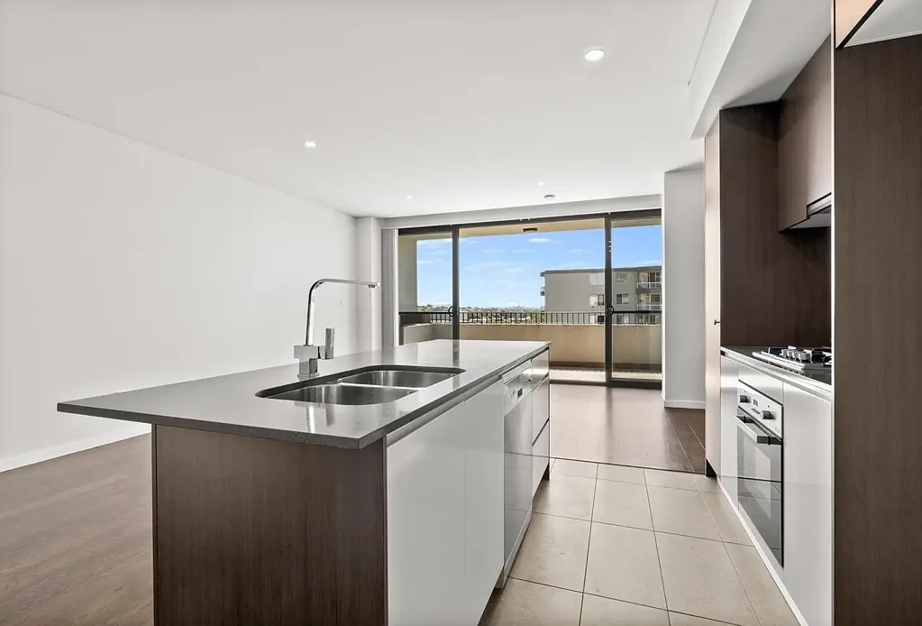 Sun-Drenched Apartment in a Secure Lifestyle Complex