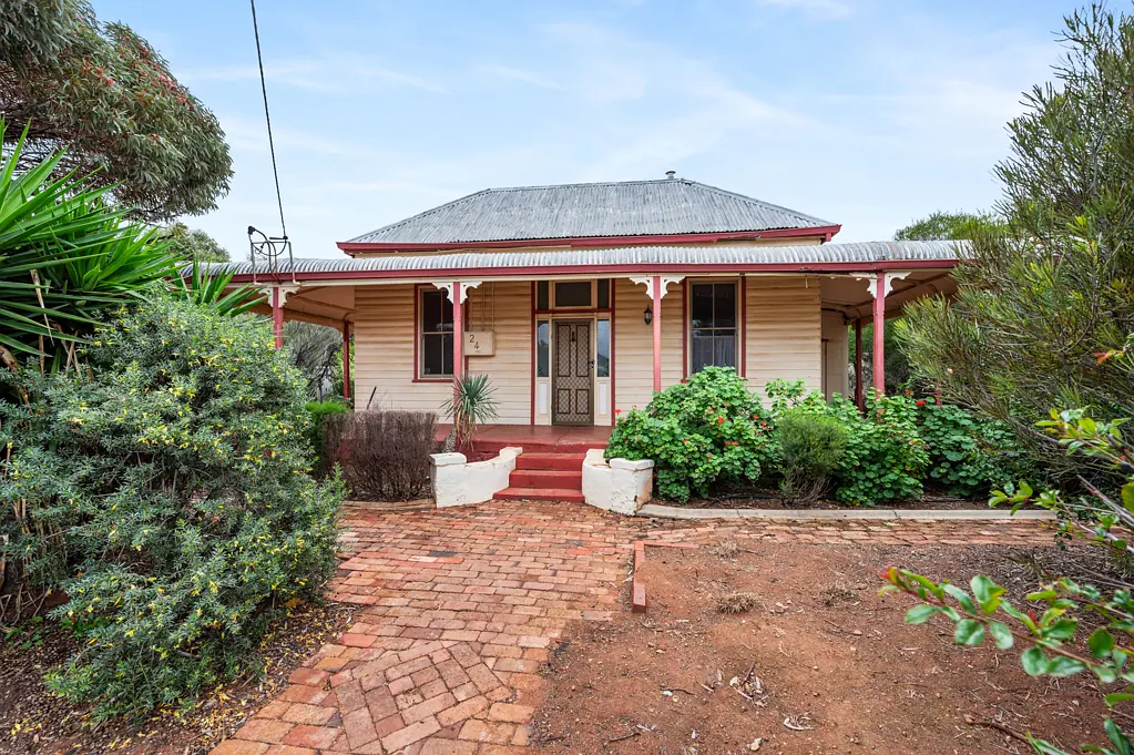 24 Addis Street, Lamington, WA 6430