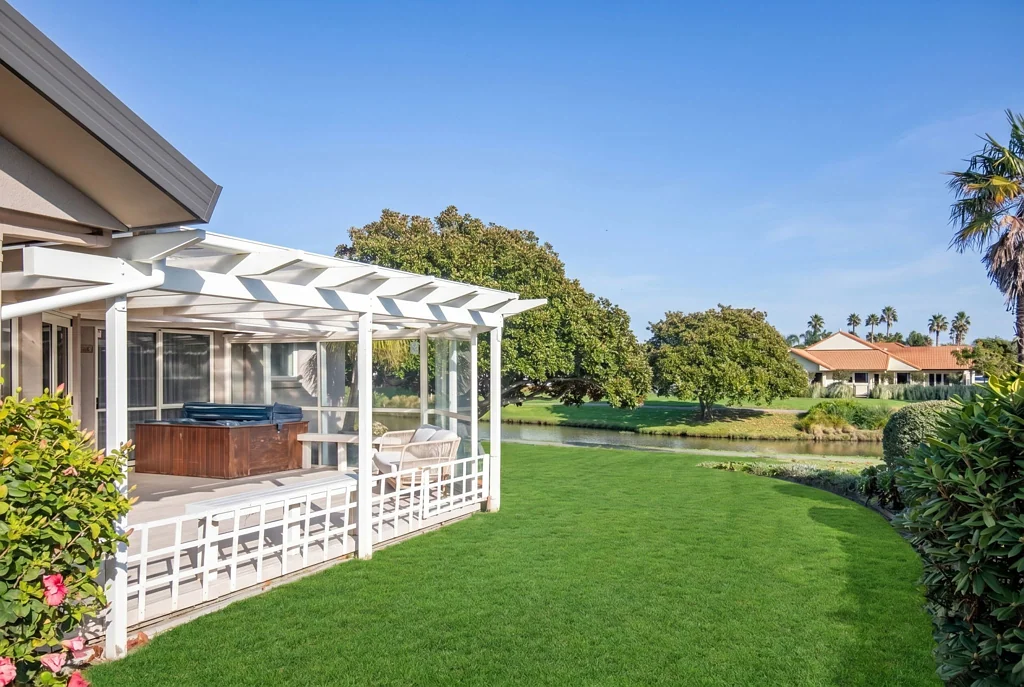 Papamoa 4房  Waterfront comfort with space