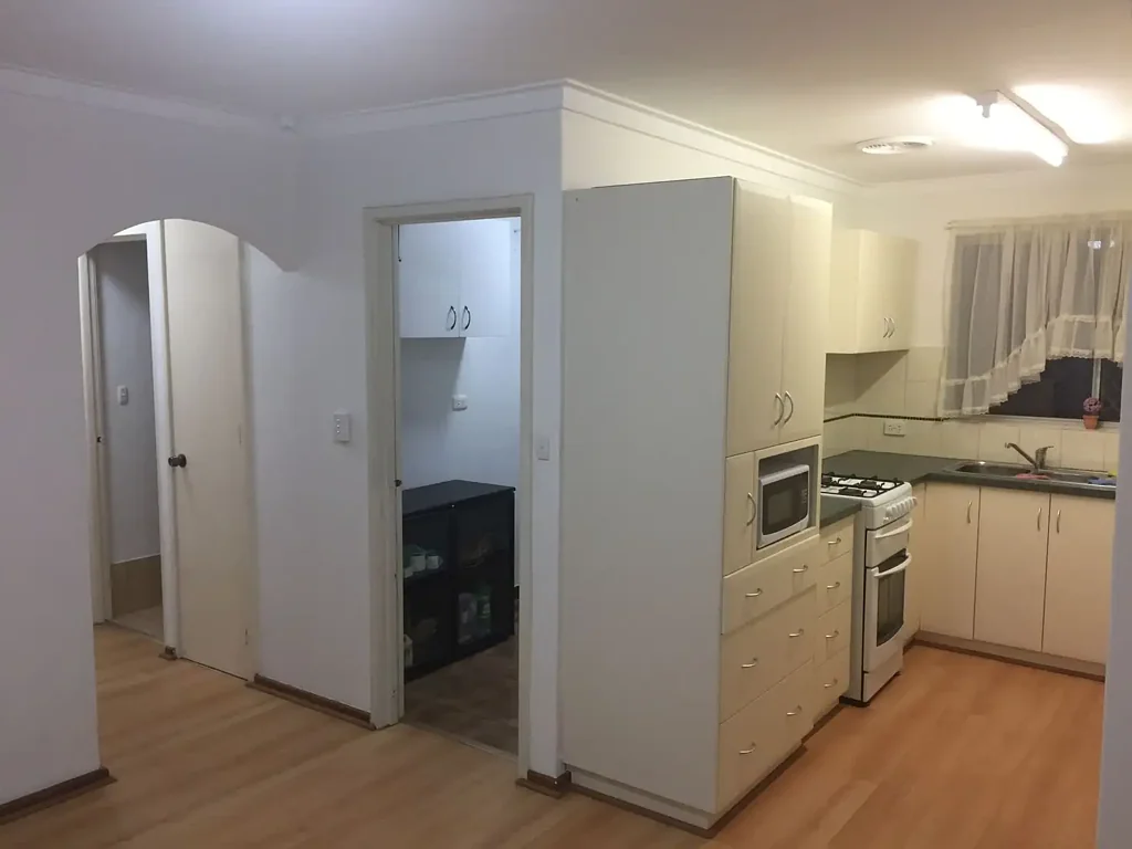Charming 2-Bedroom Villa in a Quiet Cul-De-Sac Fresh Upgrades Coming Soon!