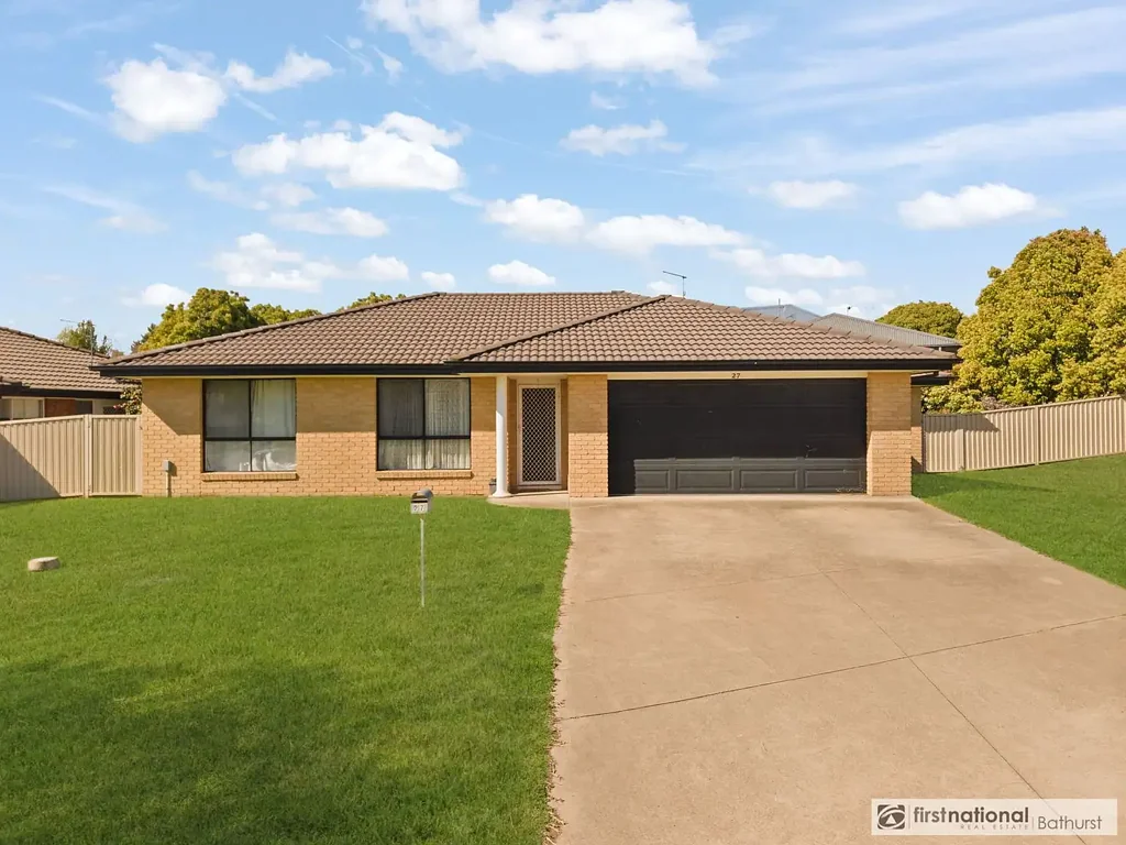 Kelso 3બેડરૂમ Conveniently Located Family Home with Modern Comforts