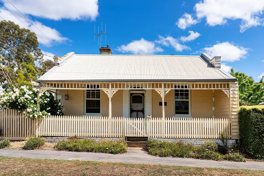 Castlemaine 3房  Victorian Charm in a Prime Castlemaine Location
