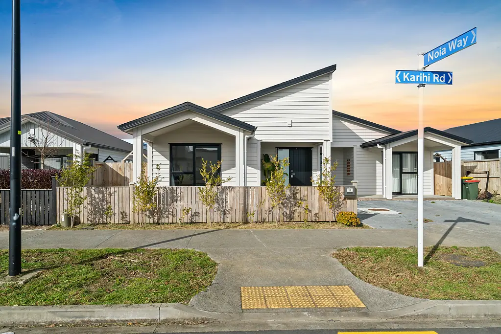 Karaka 3chambre Contemporary Comfort in a Desirable Setting