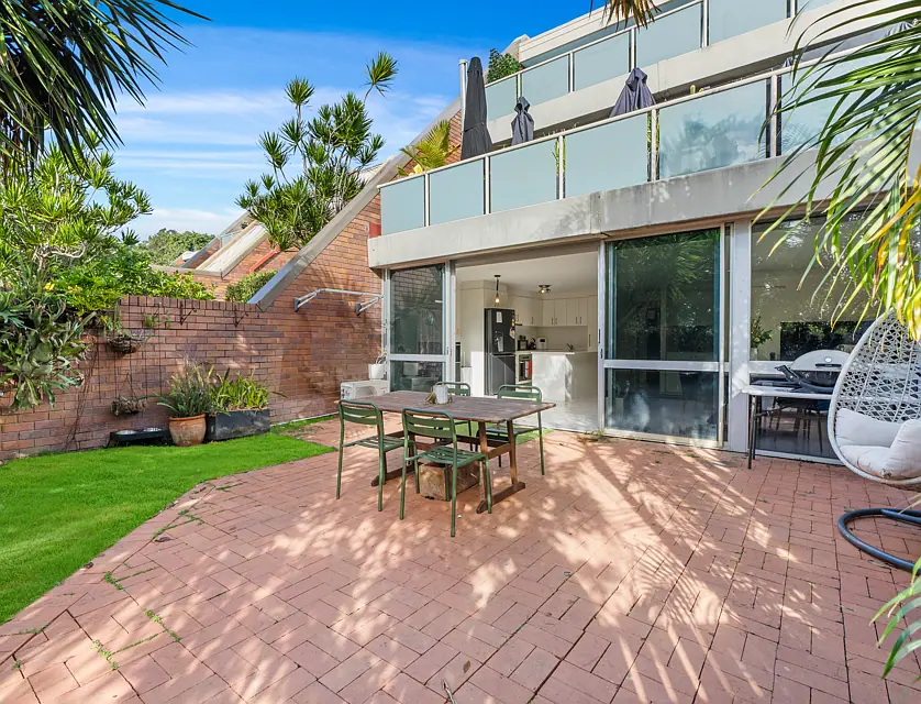 2/111 Rio Vista Boulevard, Broadbeach Waters, Gold Coast, 2 Bedrooms, 1 Bathrooms, Apartment