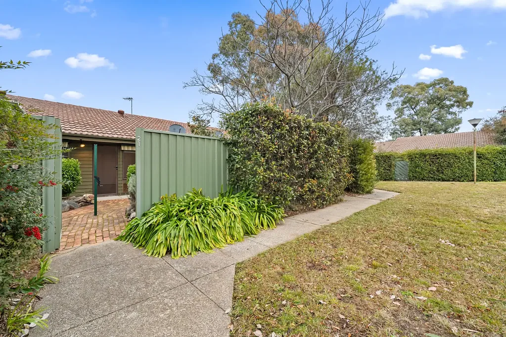 21/25 Pinkerton Circuit, Kambah, ACT 2902
