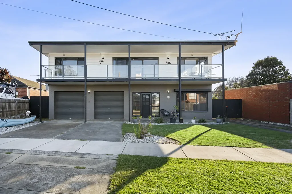 St Leonards 3房  Coastal Views, Secure Boat & Caravan Access, Exceptional Lifestyle Appeal
