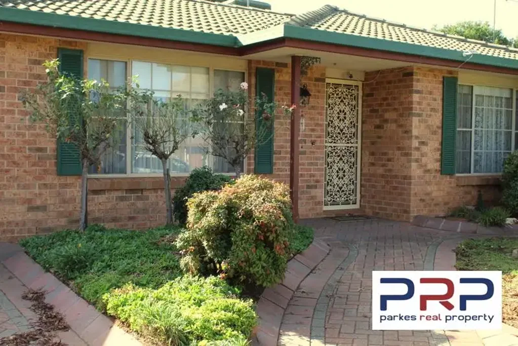 6 Ebelina Crescent, Parkes, NSW 2870
