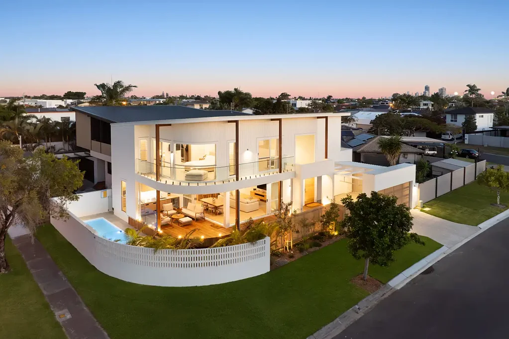 Runaway Bay 4कमरा La Vie - Brand New Luxury, Moments from the Broadwater