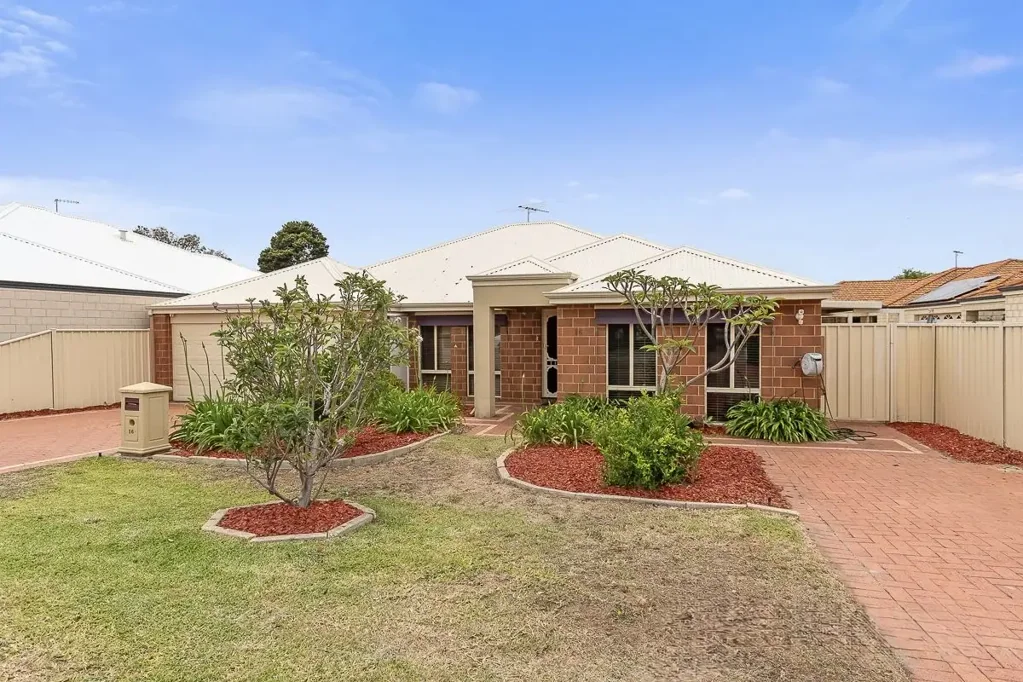 Spacious 4-Bedroom Family Home with Study in Convenient Morley Location