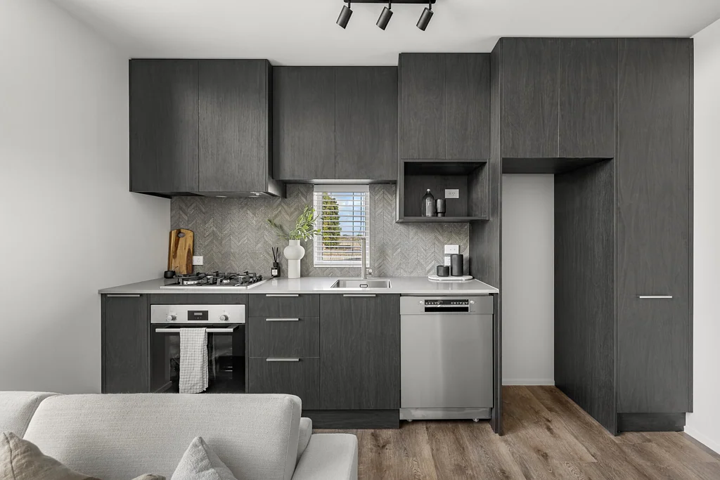 Rototuna 1房  Modern, Low-Maintenance Living