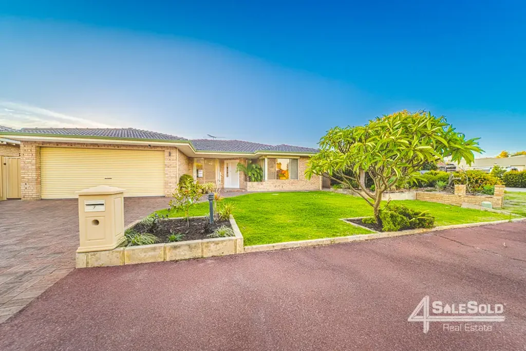 7 Oriole Street, Stirling, WA 6021
