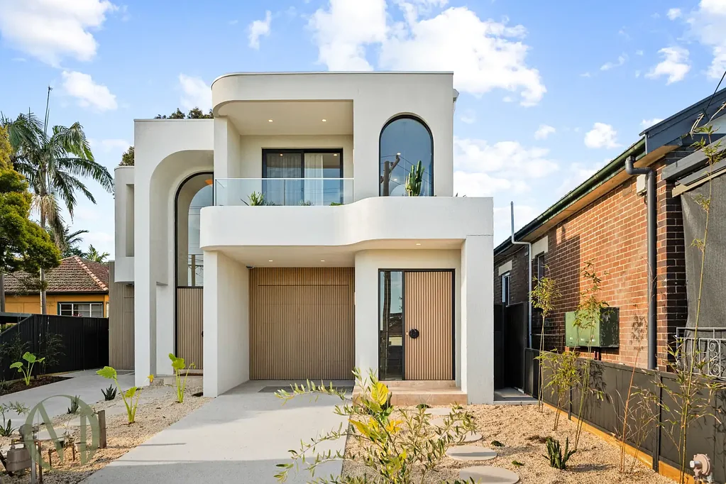 Brand New Luxury Home
