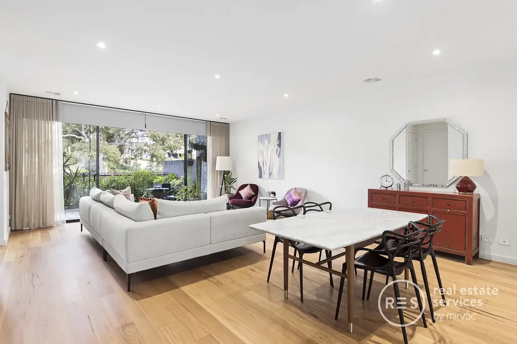 Tranquil Designer Living in Doncasters Most Exclusive Estate