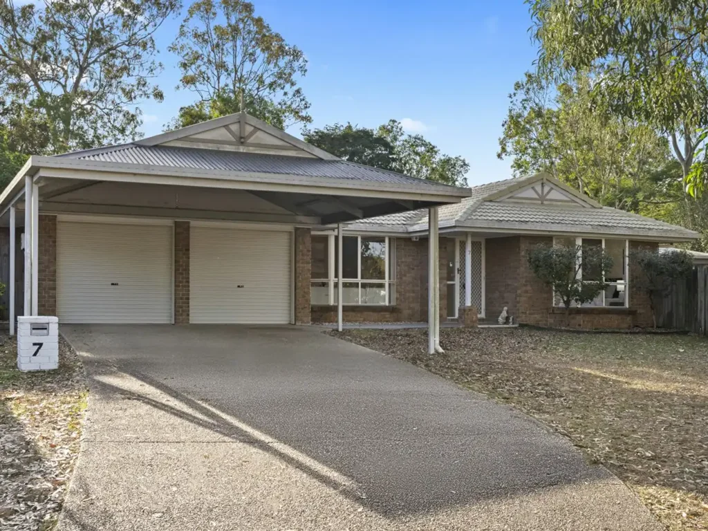 Forest Lake 4Kwarto Large lowset with ducted AC & room for a pool (STCC)