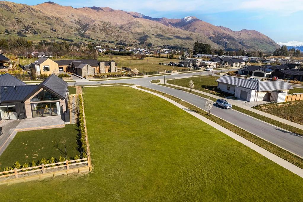 Wanaka Build with Confidence in a High-Calibre Location