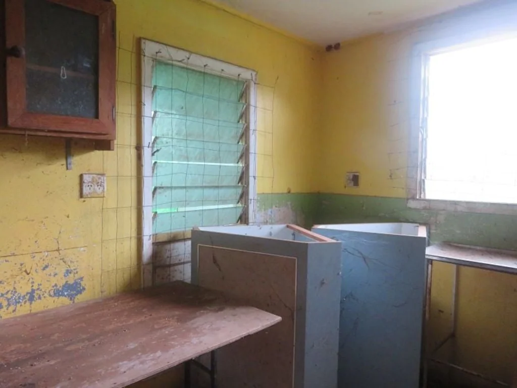 Chillagoe 3침실 Renovate or Detonate and it suits this house perfectly in Chillagoe at $111,000...