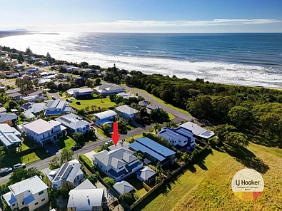 Diamond Beach 5 Slaapkamer Dream Home Awaits in Diamond Beach!