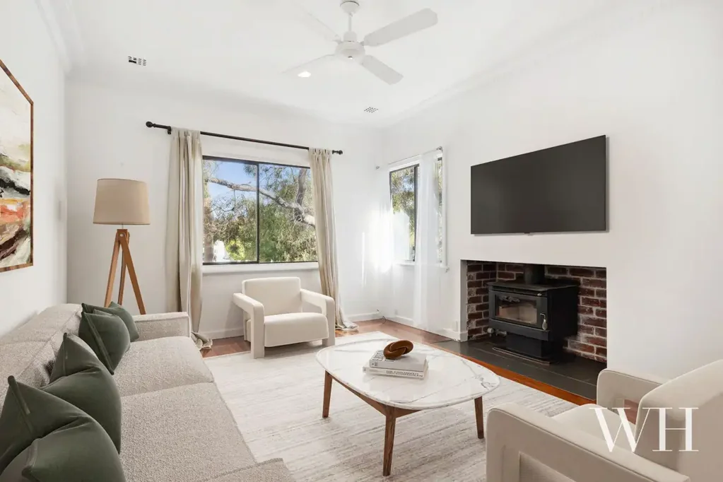 2 Yalgoo Avenue, White Gum Valley, WA 6162