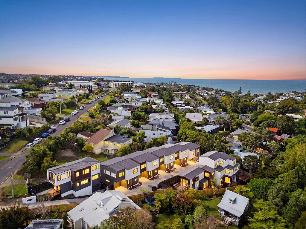 30 Kiteroa Terrace, Rothesay Bay, North Shore City, Auckland