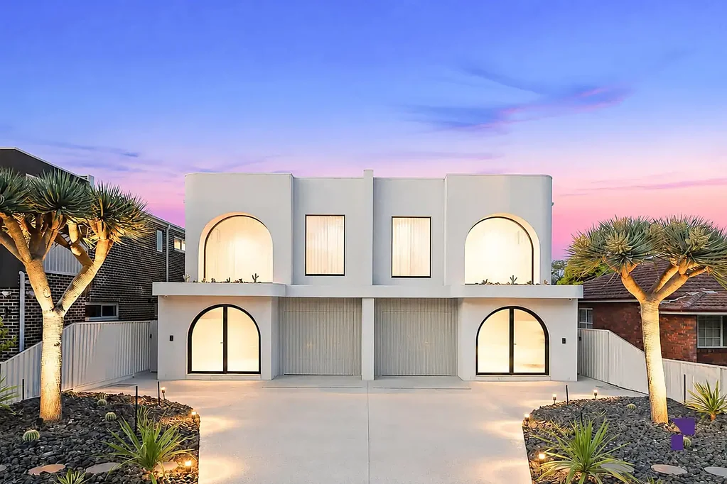 Sefton 5房 全新先进住宅，精心打造奢华家庭生活，配备地下泳池 Brand new state-of-the-art home curated to deliver a luxurious family lifestyle with in ground pool