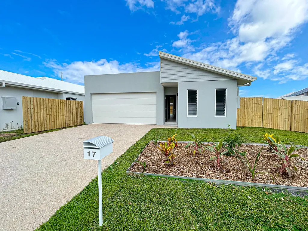 Trinity Beach 4房  Contemporary Home with Side Access, Cul-De-Sac Street & Easy‑Care Block