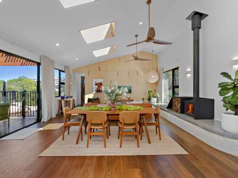 Berry 4 Bedroom ~Treetop Retreat~