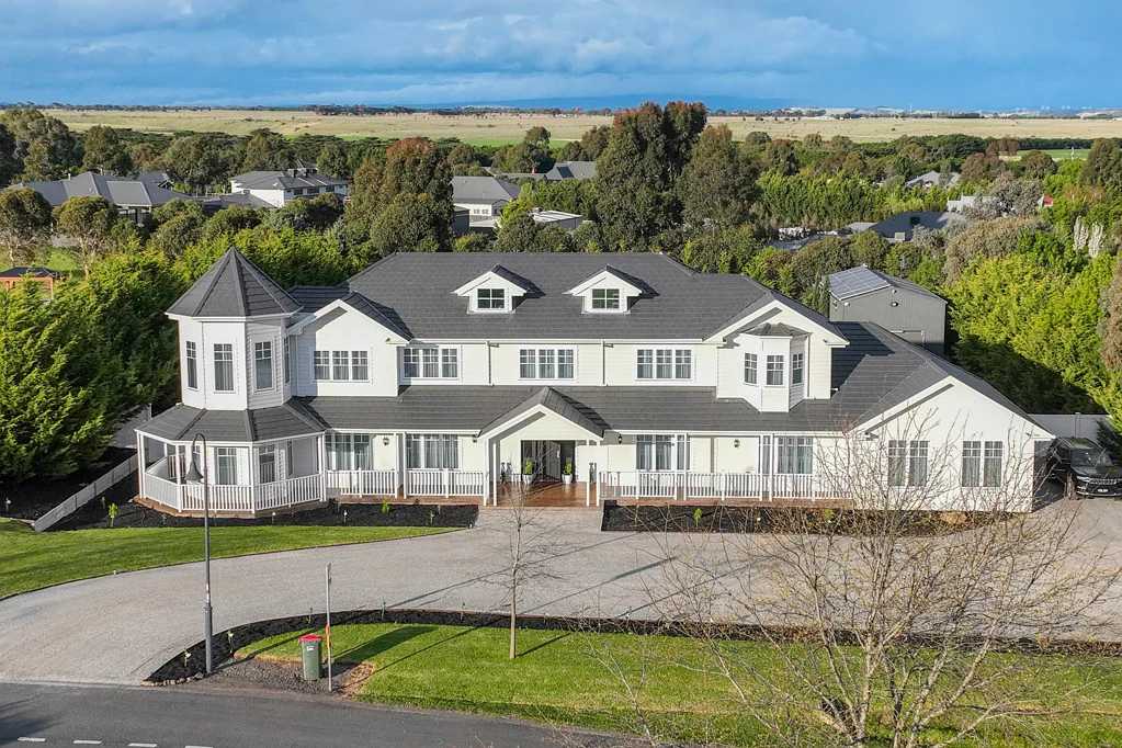 8 The Rise, Sunbury, VIC 3429