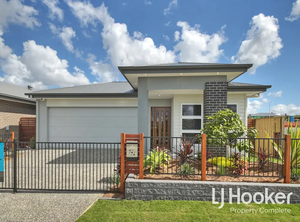 Stunning Family Home In the Heart Of Yarrabilba!