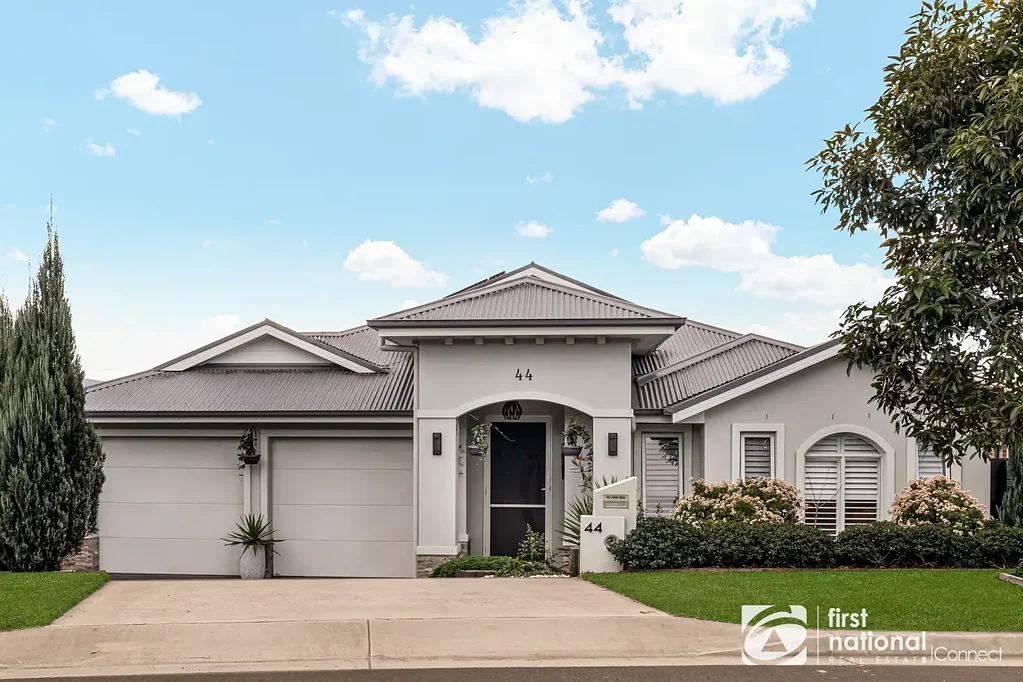 North Richmond 4 Bedroom MASSIVE LUXURY CUSTOM BUILT HOME & POOL!!!