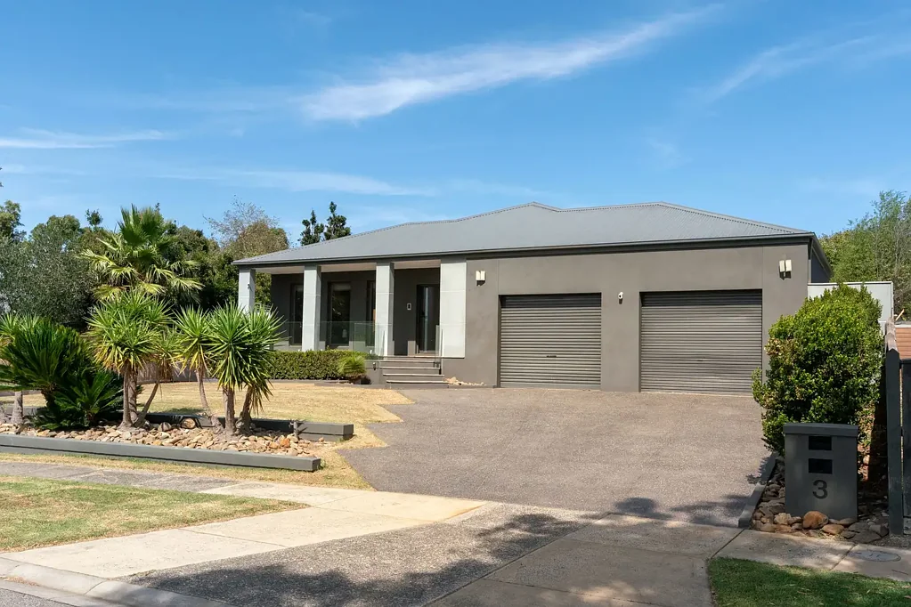 Langwarrin 4部屋 Bold, Bespoke & Beyond Compare