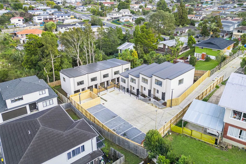 Massey 2Kwarto Climb the Property Ladder with Brand New Living!