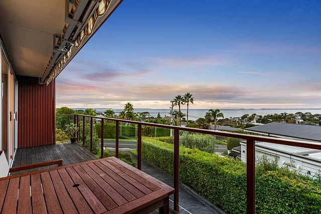 2/36 Park Rise, Campbells Bay, Campbells Bay, North Shore City
