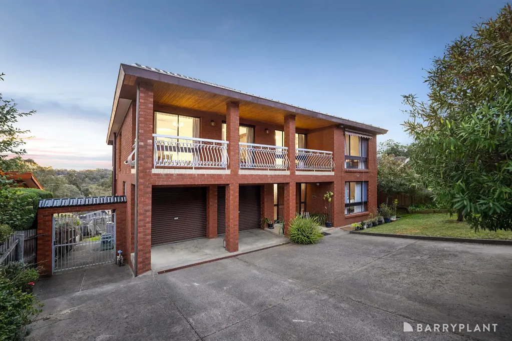 Greensborough 5 Bedroom Expansive Family Living with Dual Occupancy Potential & Stunning City & Plenty Gorge Views
