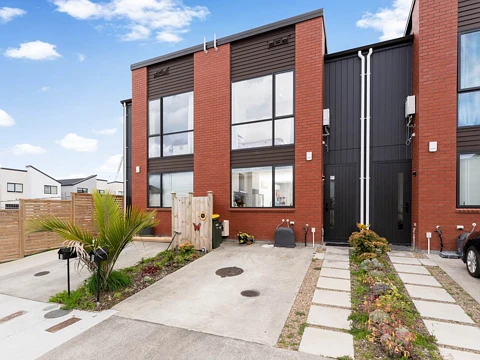 5 Landing Path Drive, Hobsonville, Waitakere City
