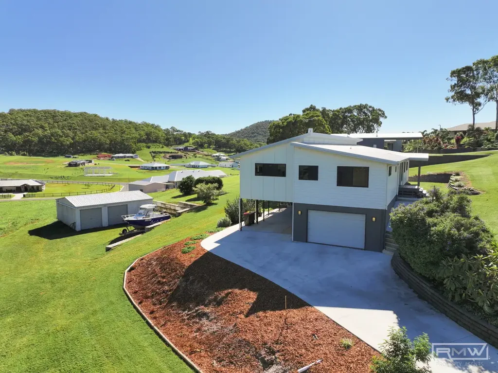 18 Ridgeline Drive, Tanby, QLD 4703