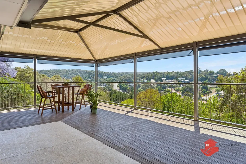 Roleystone 4房  PANORAMIC VIEWS, ENTERTAINER’S DECK & LARGE FAMILY HOME!