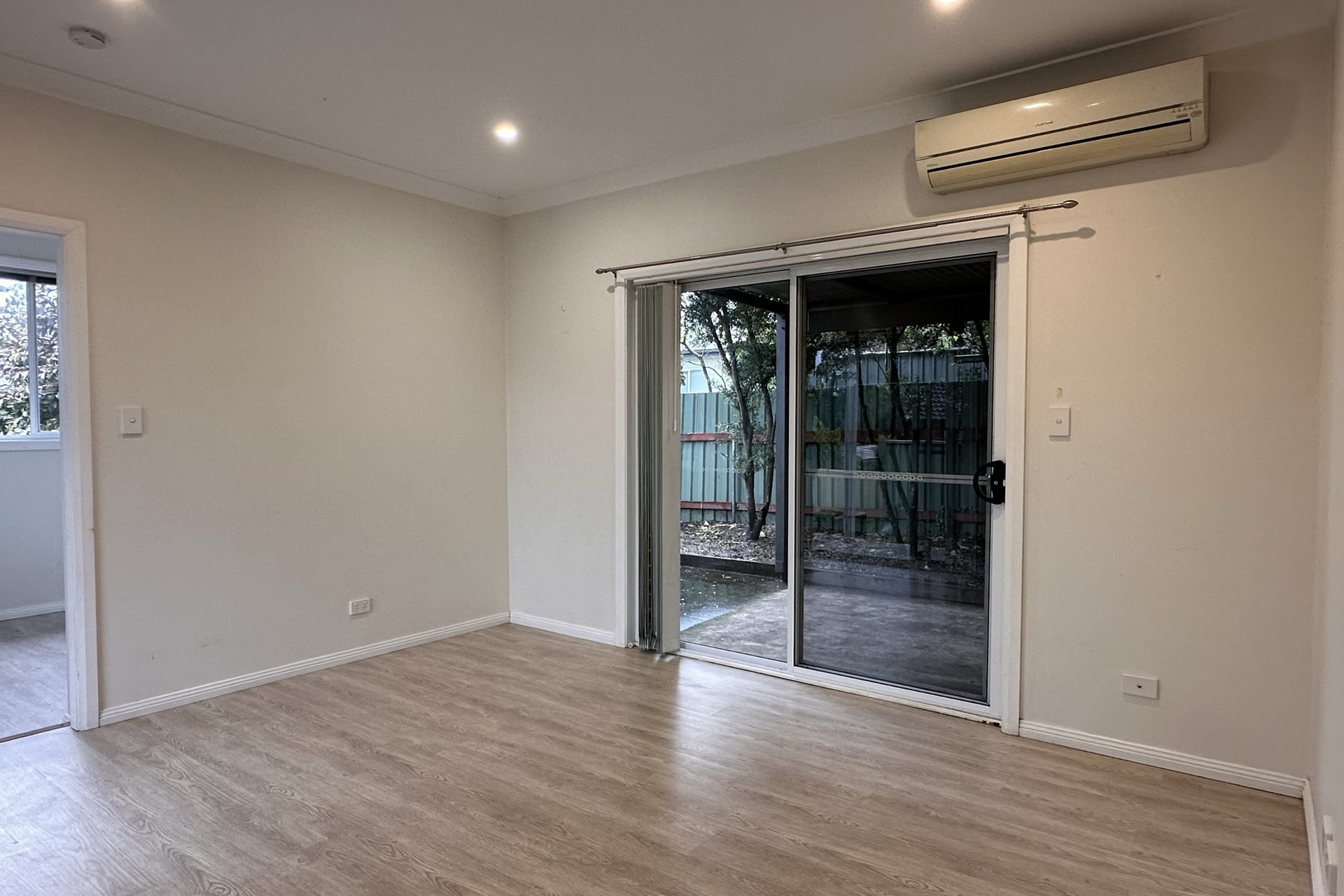 24A MACQUARIE ST, BONNELLS BAY NSW 2264, 0房, 0浴, House