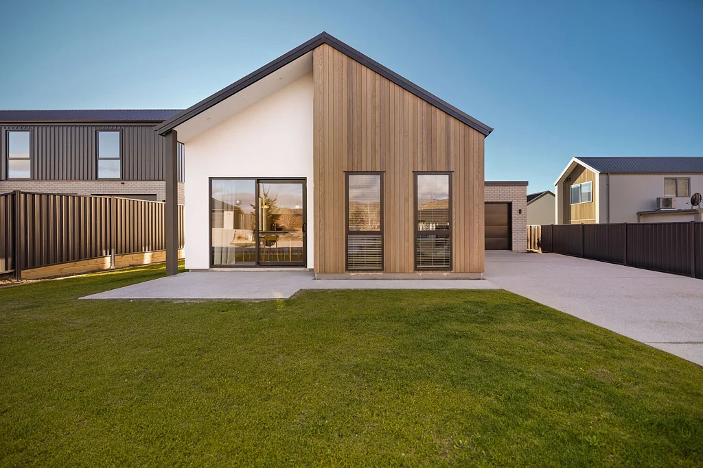 Cromwell 2Zimmer Exceptional Location – Brand New Standalone