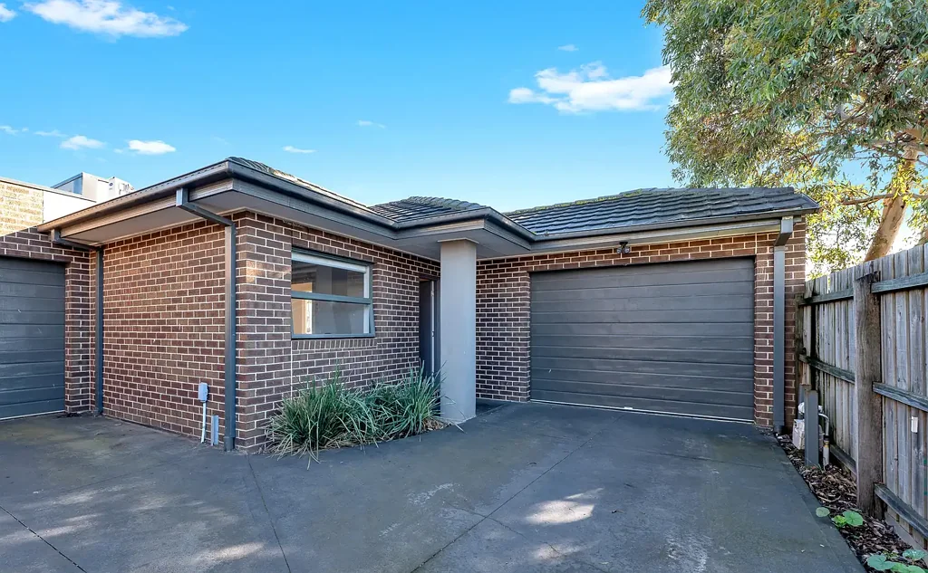 Single Level Villa Unit with North Facing Courtyard