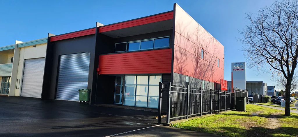 Tauriko  Tauriko industrial unit with great offices