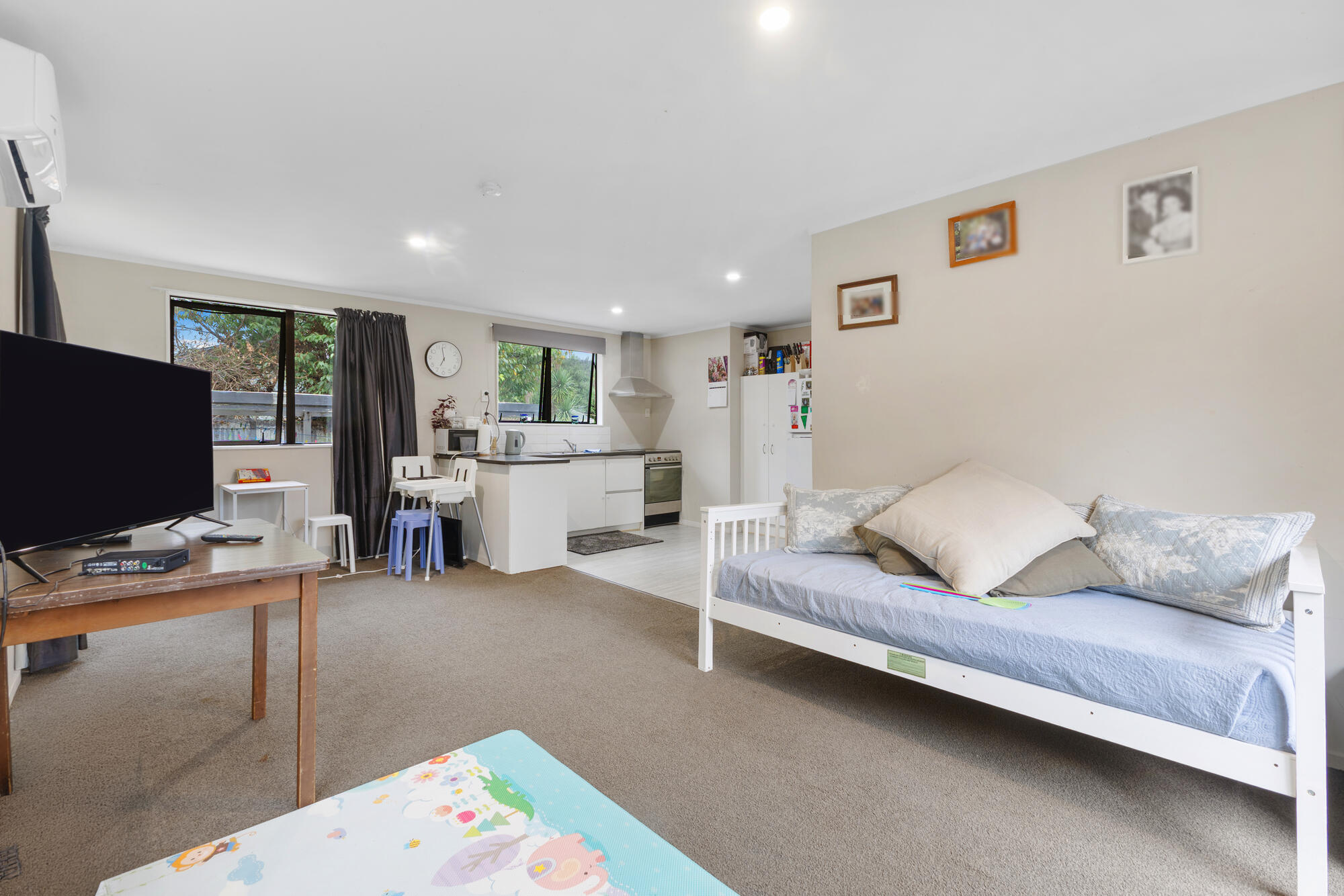 2/140A Old Wairoa Road, Papakura, photo 2