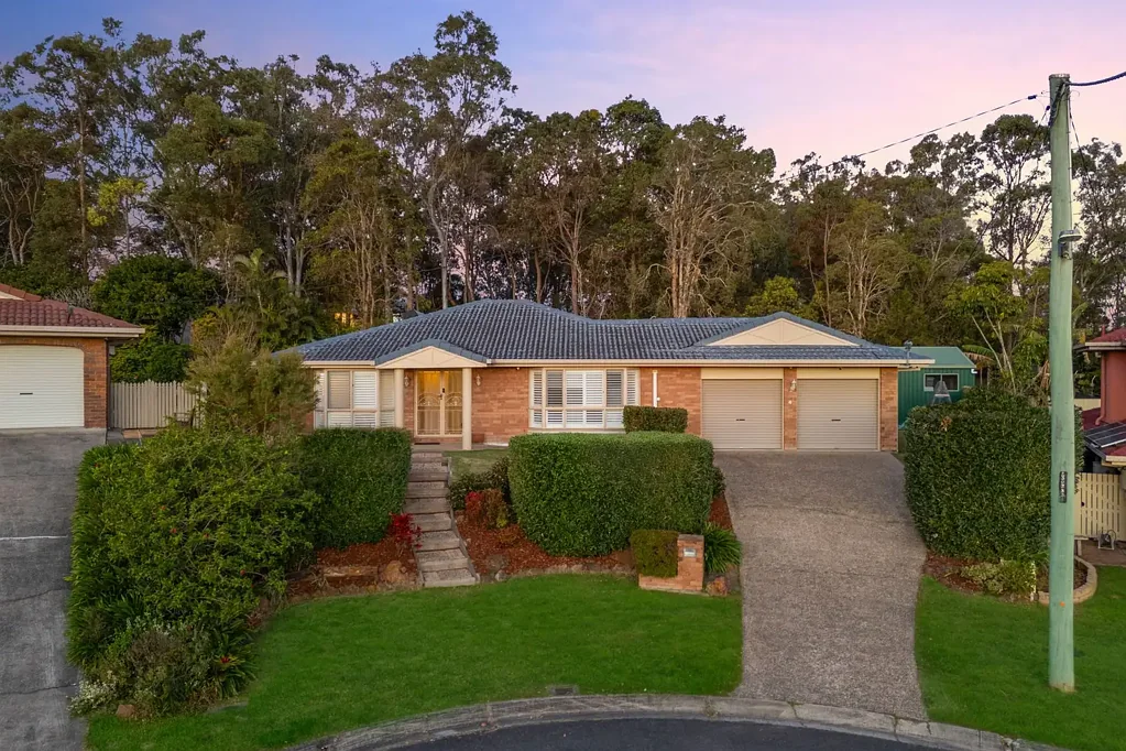 Capalaba 4 Bedroom Spacious Family Home in Quiet Cul-de-Sac