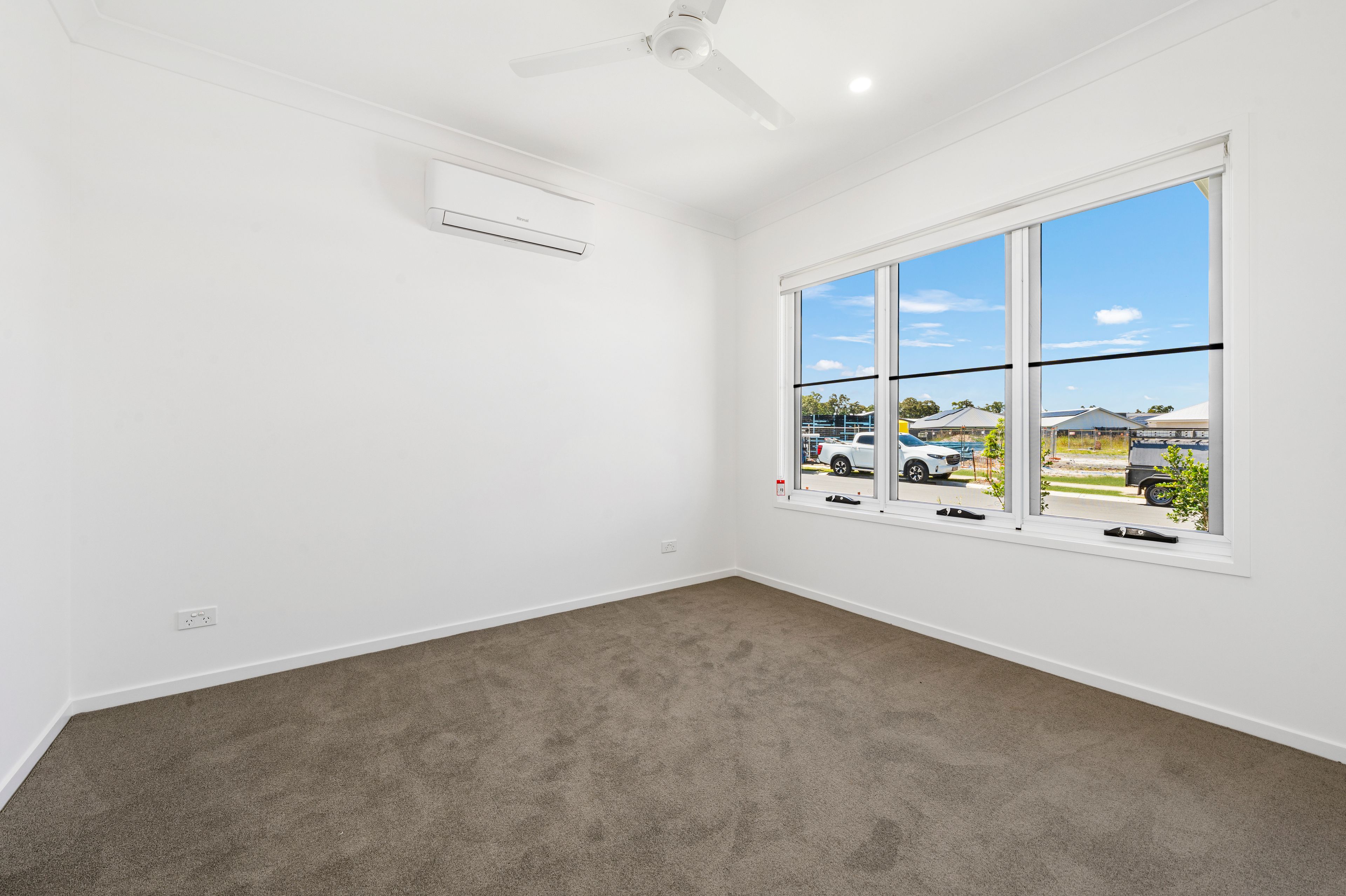 33 ROSSINI ST, BURPENGARY QLD 4505, 0部屋, 0バスルーム, House